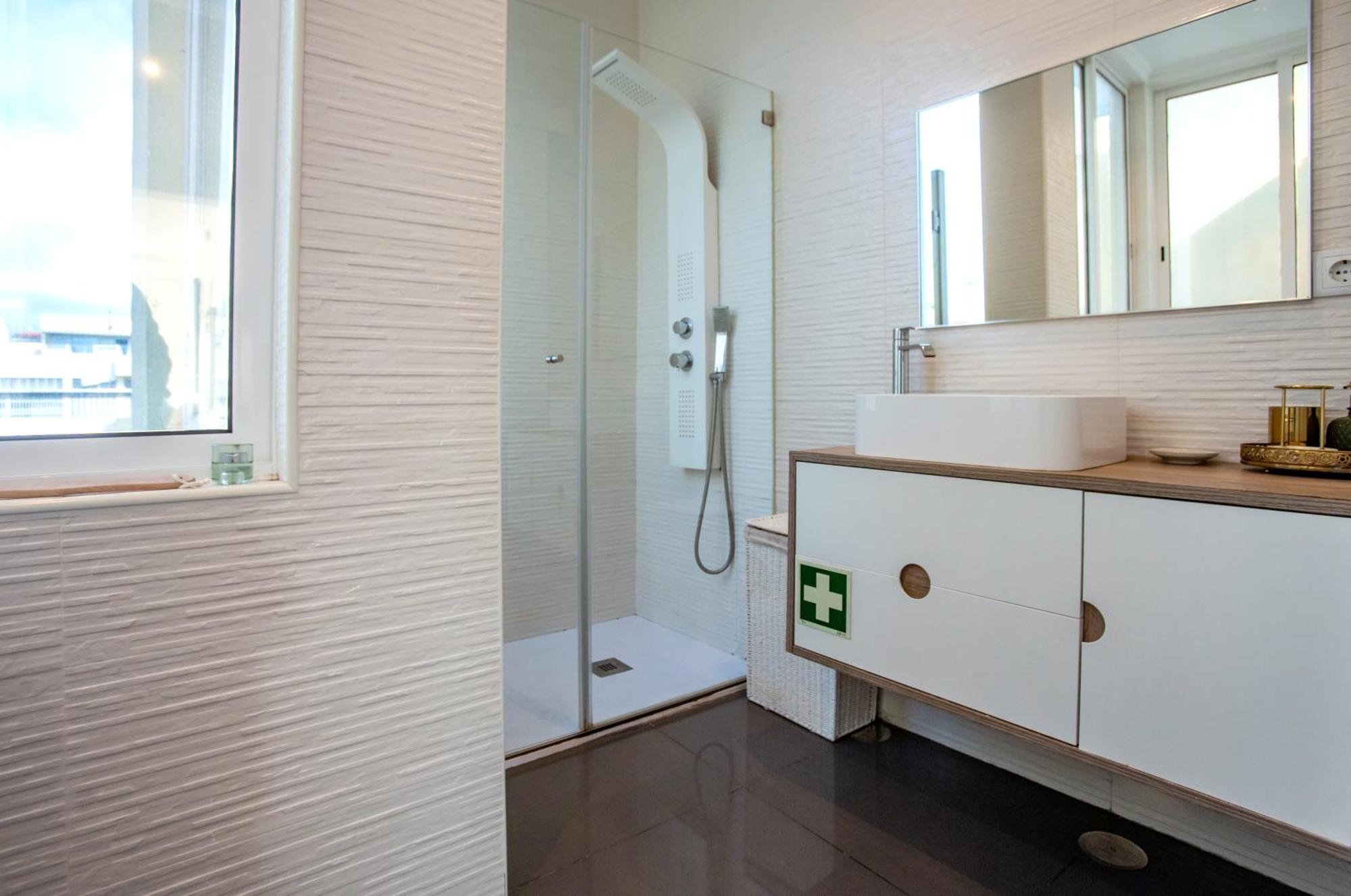 Bright Apartment In Lisbona Esterno foto